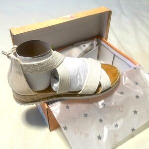 Very G Stick To It Sandals in Cream